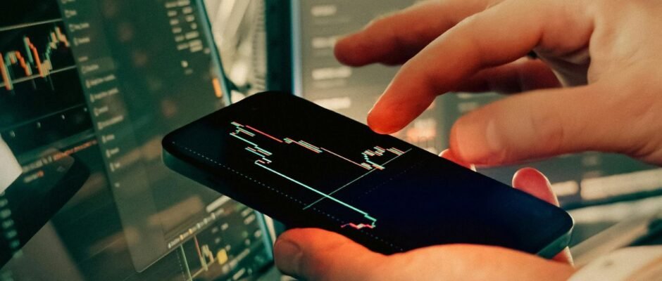 Jika Dolar AS Menyentuh Rp18.200, Harga Impor hingga Cicilan Berpotensi Terdampak - OkeWarta.com