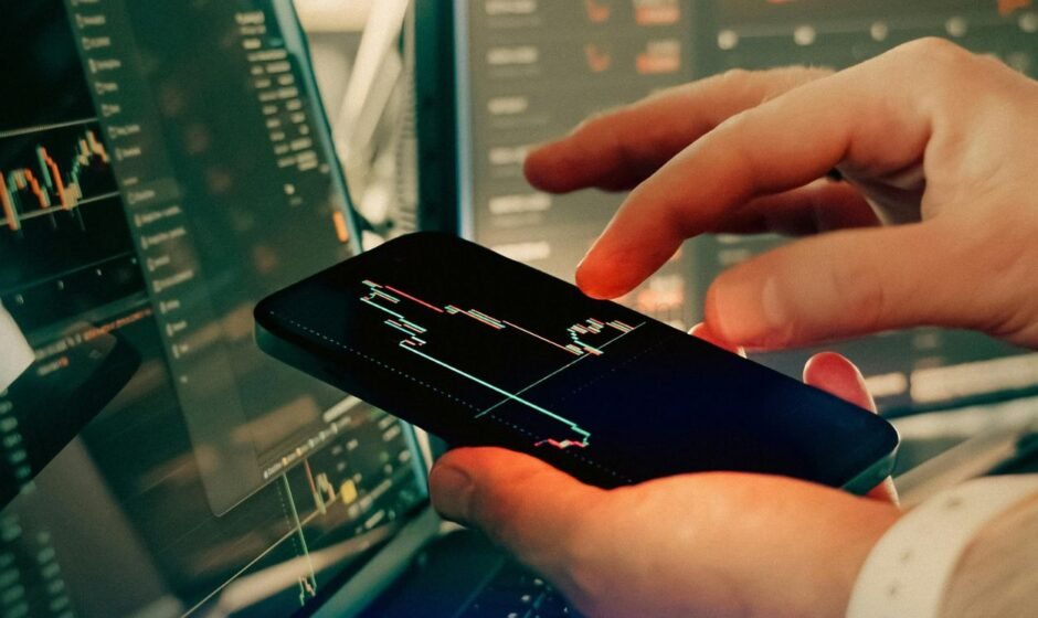Jika Dolar AS Menyentuh Rp18.200, Harga Impor hingga Cicilan Berpotensi Terdampak - OkeWarta.com
