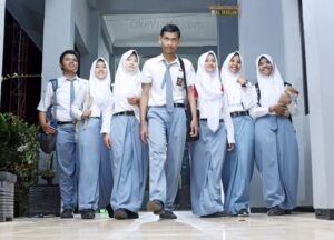 SE Mendikdasmen Beri Kepastian Guru Honorer Kembali Mengajar