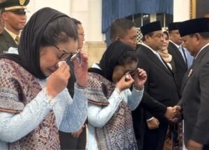 Air Mata Nanik S Deyang Usai Dilantik Jadi Kepala BGN