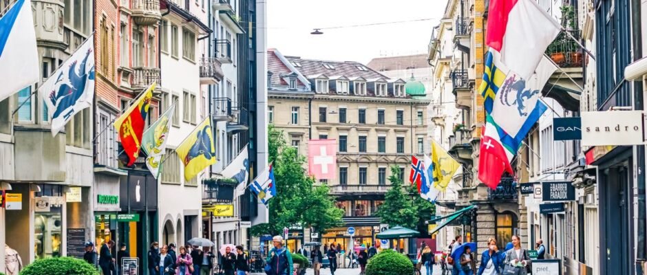 Belanja dan Kuliner Jadi Daya Tarik Utama, Ini Enam Kota Favorit Shopping Tourism Versi Kemenpar - OkeWarta.com